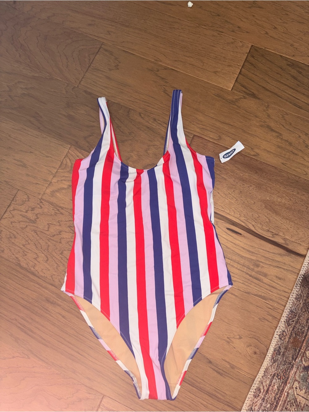 🌊 NWT Old Navy Striped One-Piece Swimsuit – Size Large